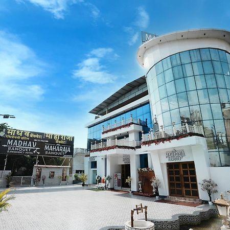 Madhav Residency Hotel & Banquet, Kalyan, Mumbai Екстер'єр фото