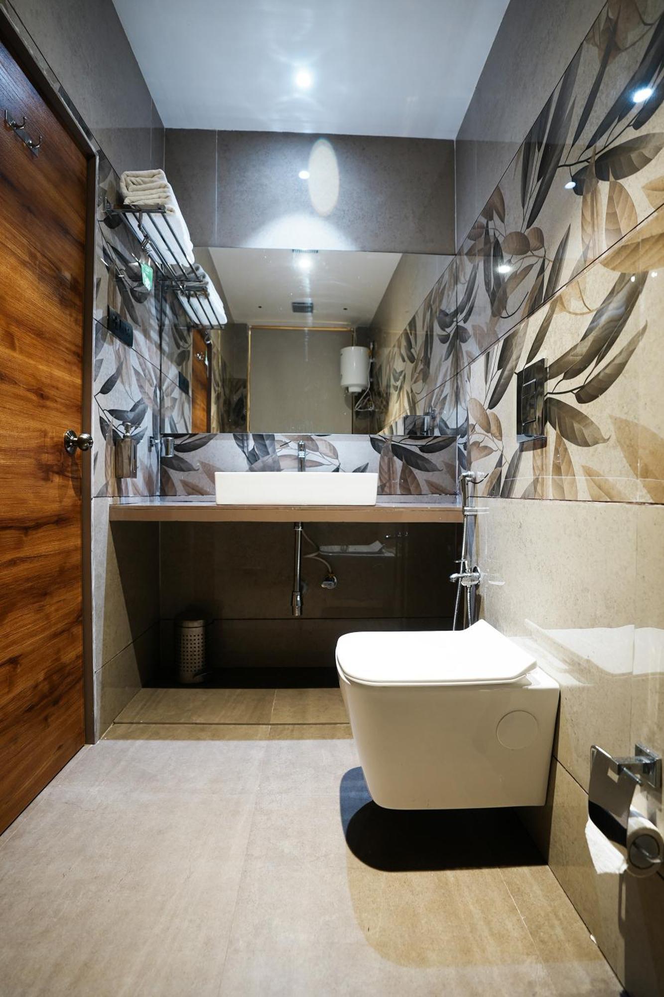Madhav Residency Hotel & Banquet, Kalyan, Mumbai Екстер'єр фото