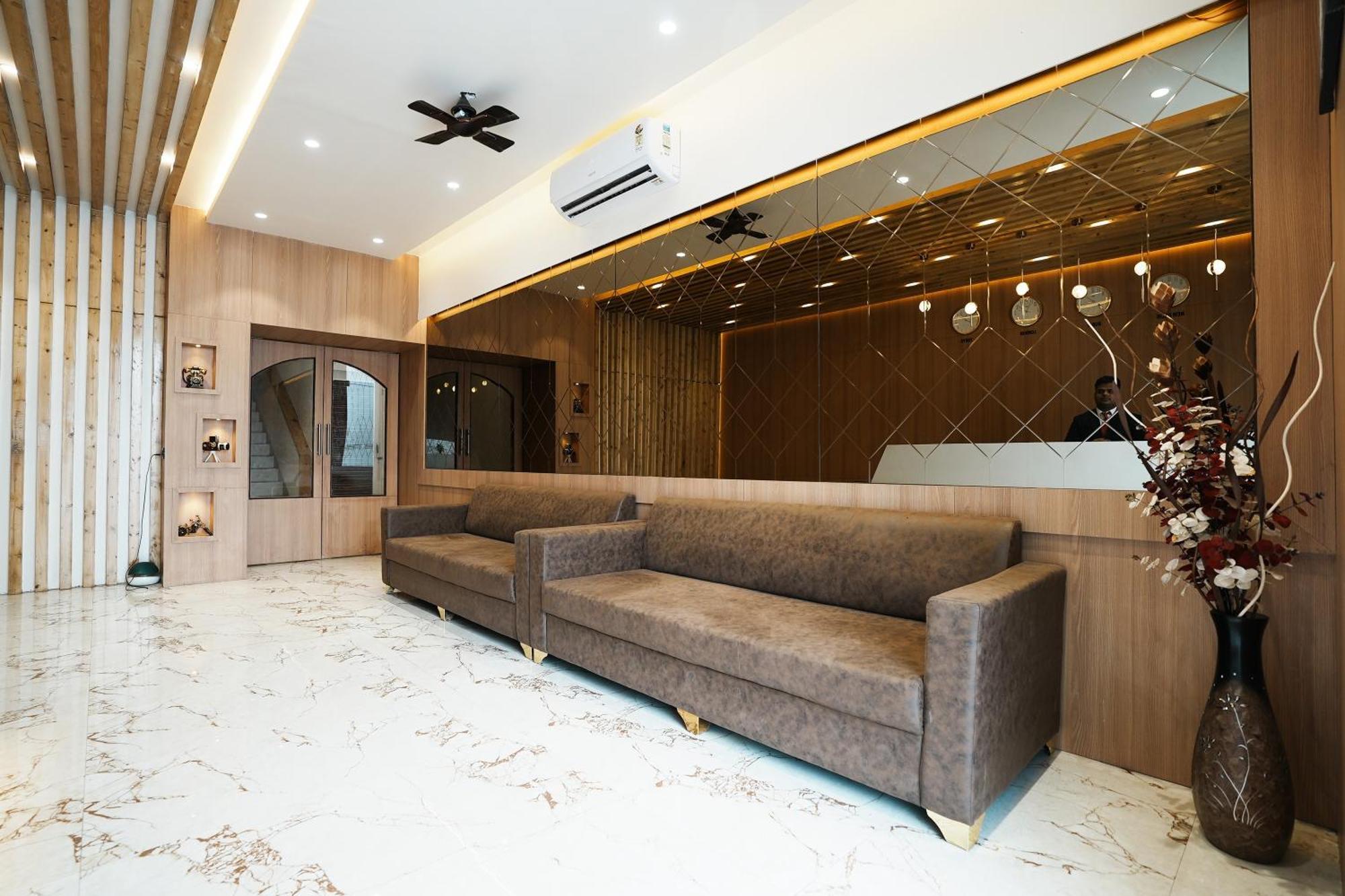Madhav Residency Hotel & Banquet, Kalyan, Mumbai Екстер'єр фото