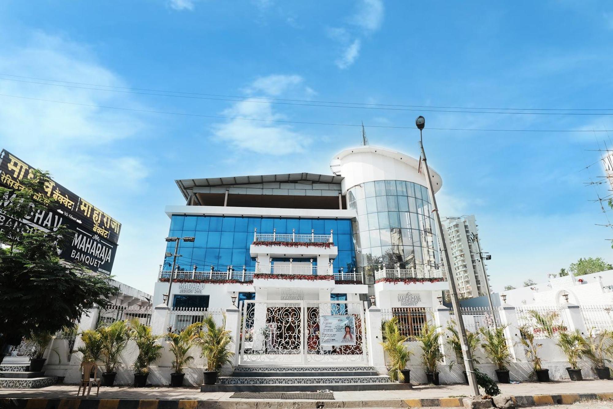 Madhav Residency Hotel & Banquet, Kalyan, Mumbai Екстер'єр фото