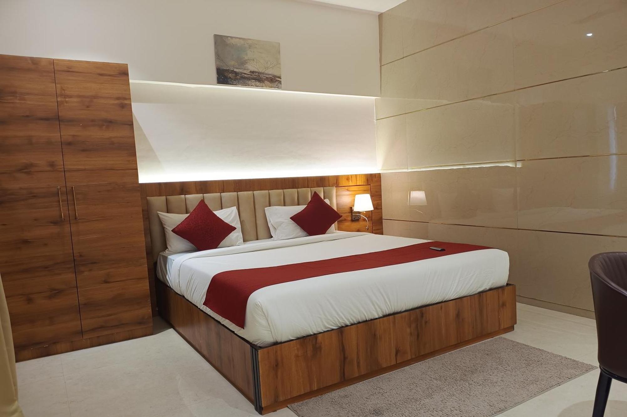 Madhav Residency Hotel & Banquet, Kalyan, Mumbai Екстер'єр фото