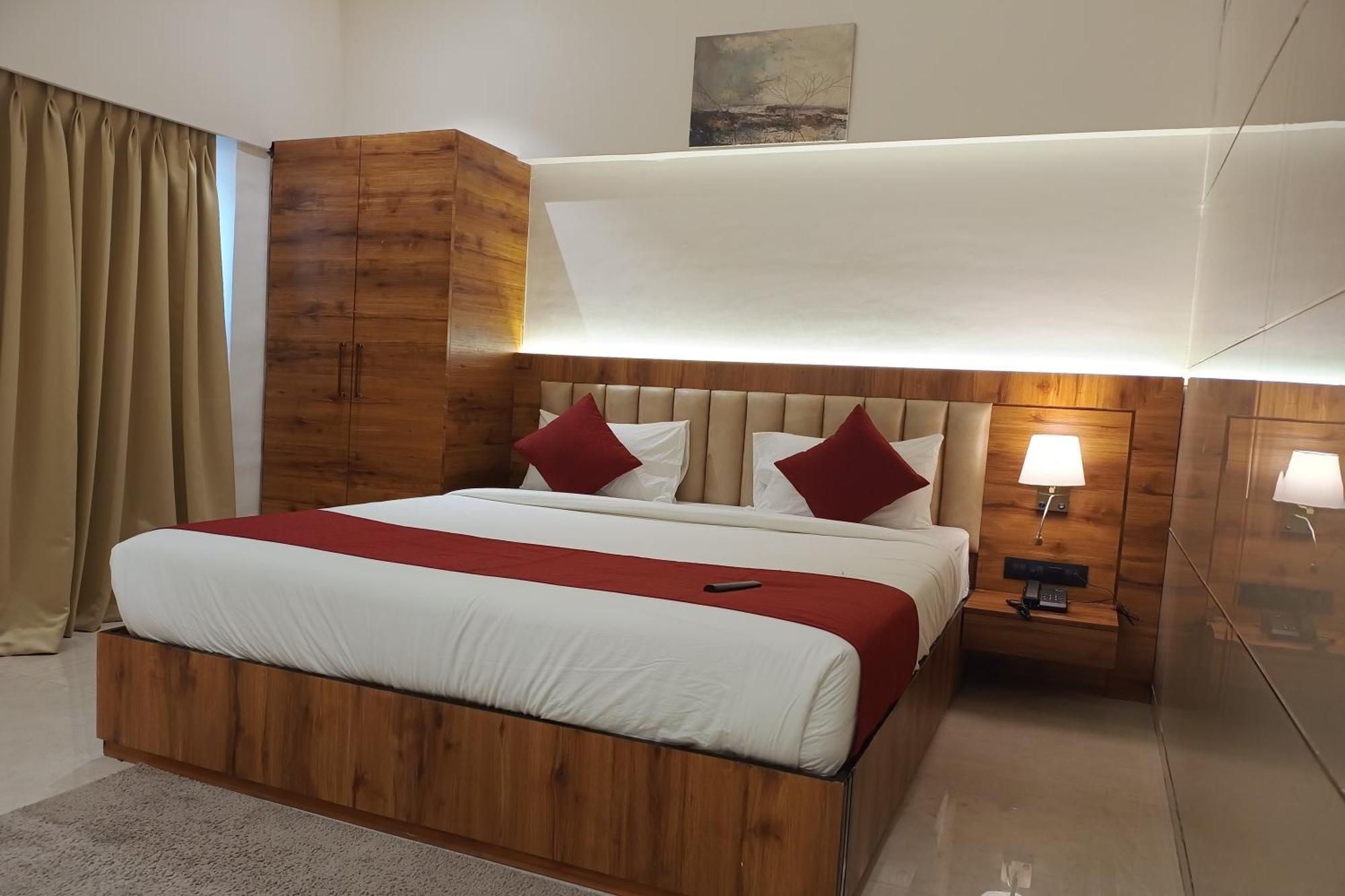 Madhav Residency Hotel & Banquet, Kalyan, Mumbai Екстер'єр фото